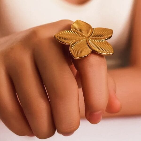 Floral Bloom 🌼 (adjustable) Ring - Image 3